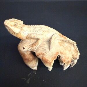 Vintage Hand Carved Wood Lizard Figurine tree mushroom Sculpture Folk Art Decor